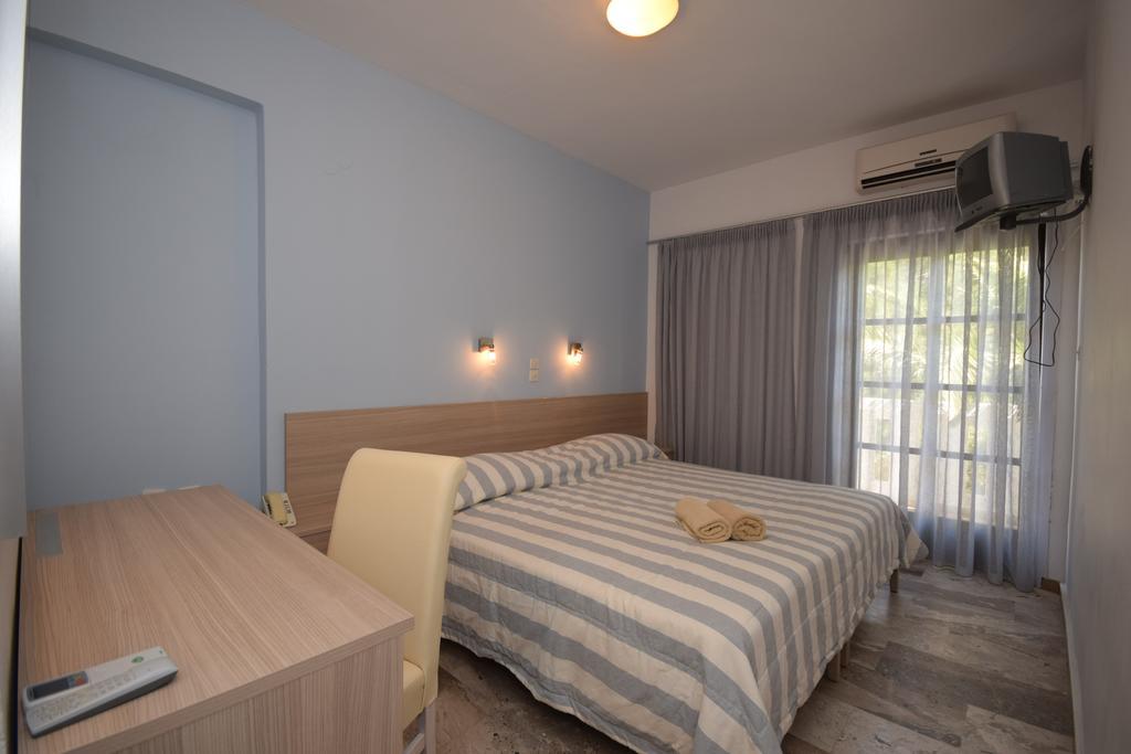 Myrtis Hotel 2*