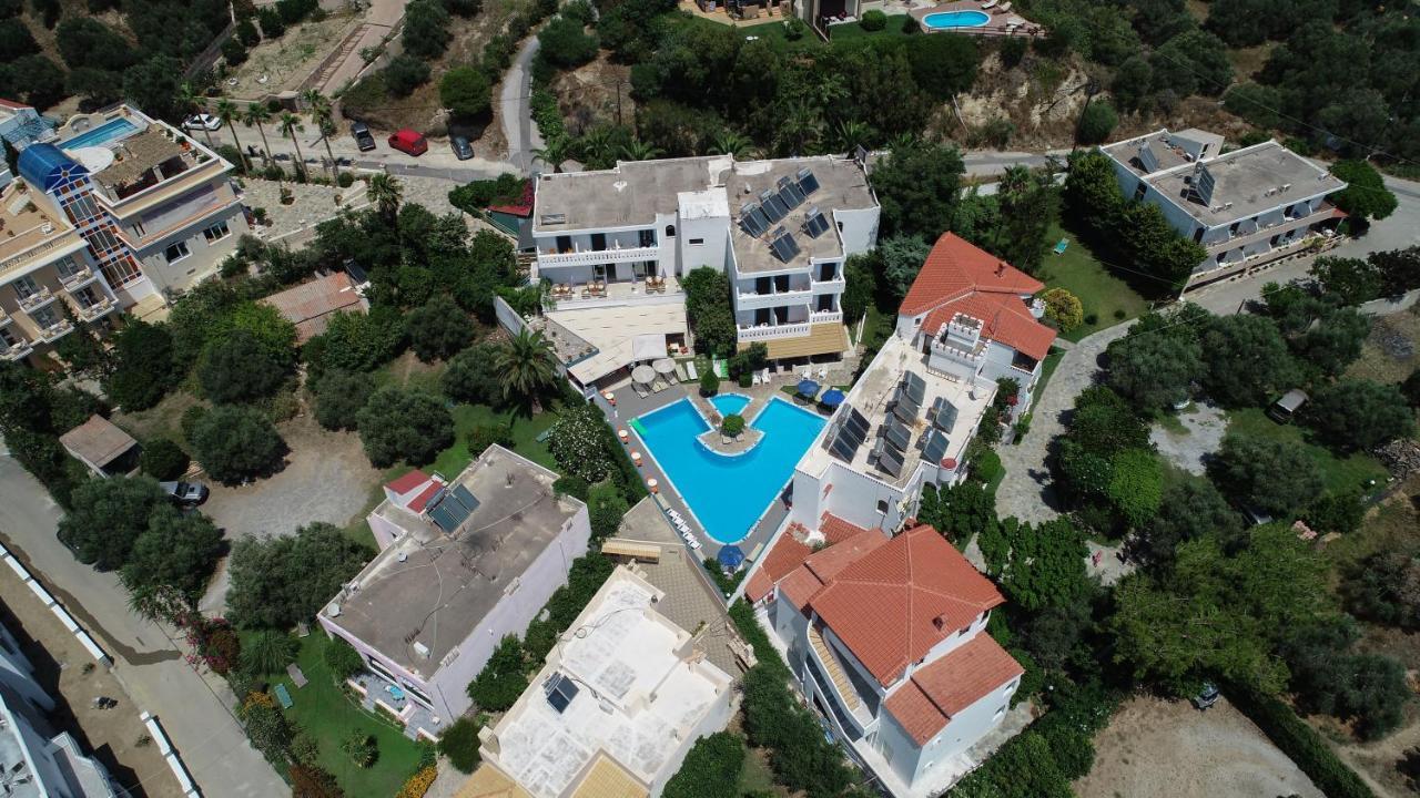 Hotel Myrtis 2*